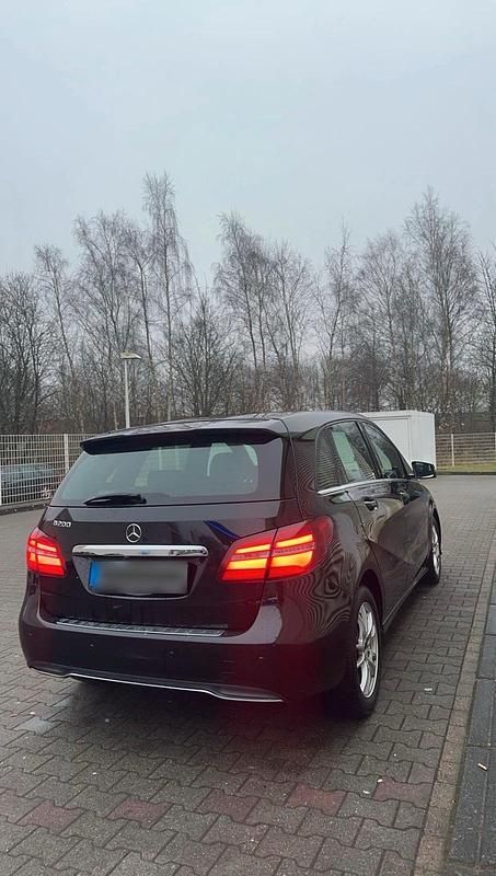 Gebraucht Mercedes B200 Urban 2015 Schwarz Van / Kleinbus