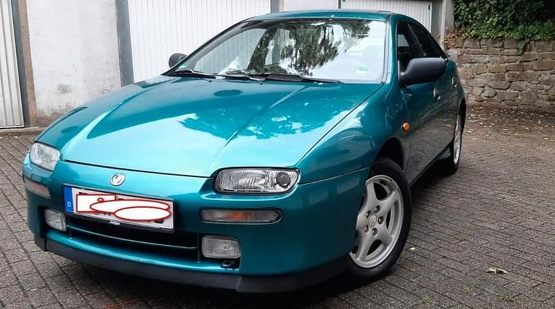 Grün Gebraucht 1995 Mazda 323F Limousine | 5.500 € - Bild 1/4
