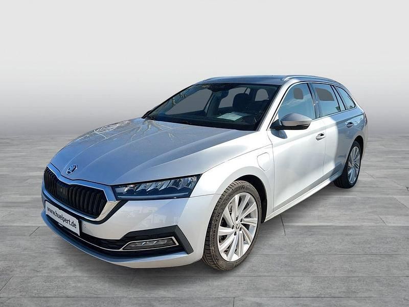Gebraucht Skoda Octavia Style 204 PS (150 kW) 2022 Silber Kombi