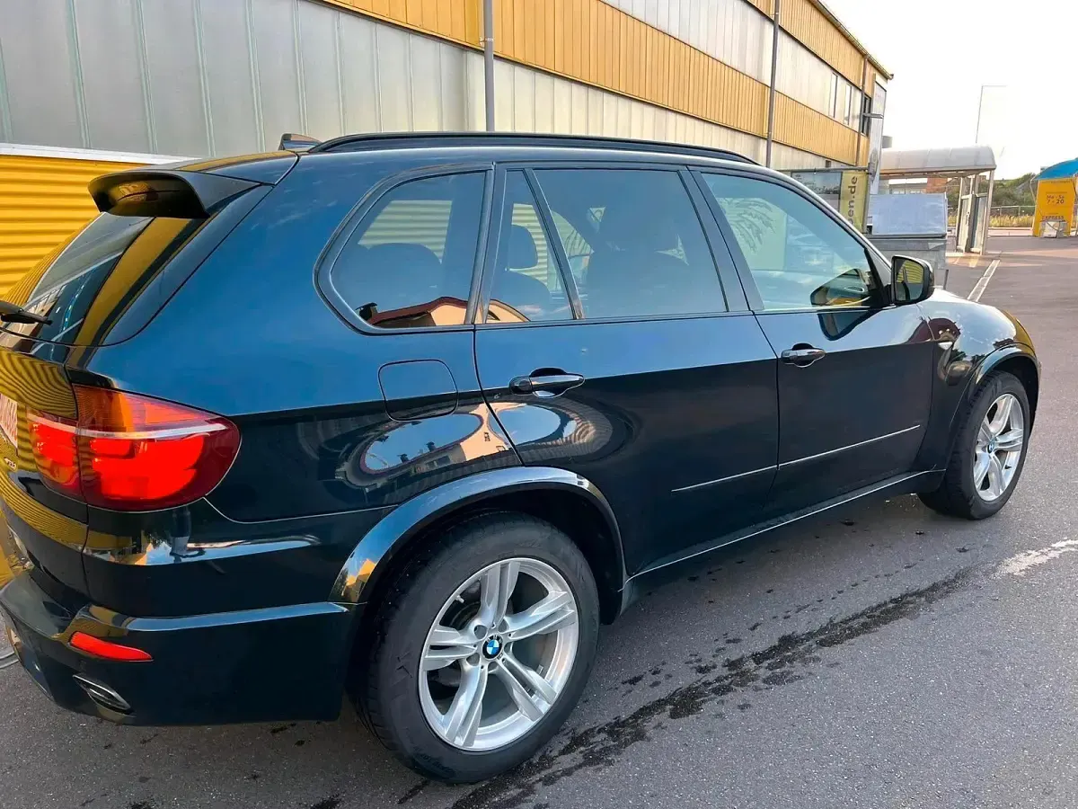 Gebraucht BMW X5 306 PS (225 kW) 2011 Schwarz SUV
