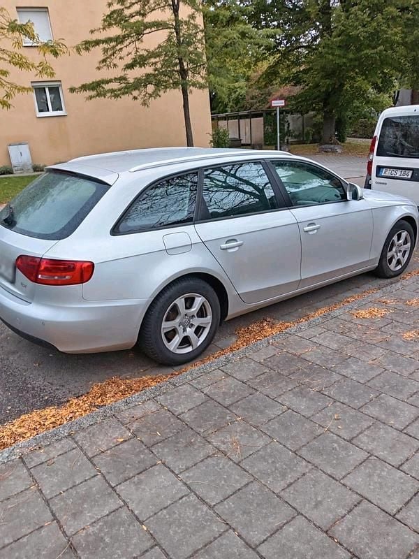 Używany Audi A4 160 KM (117 kW) 2008 Srebrny Kombi