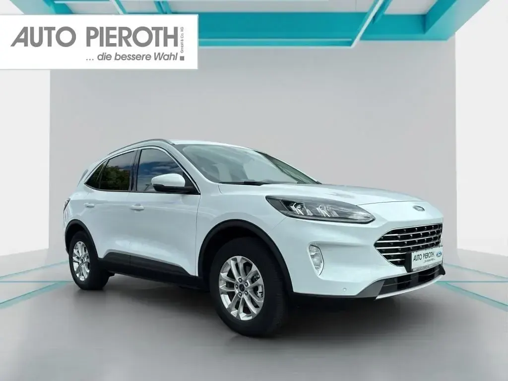 Gebraucht Ford Kuga Titanium 224 PS (164 kW) 2022 Weiß SUV