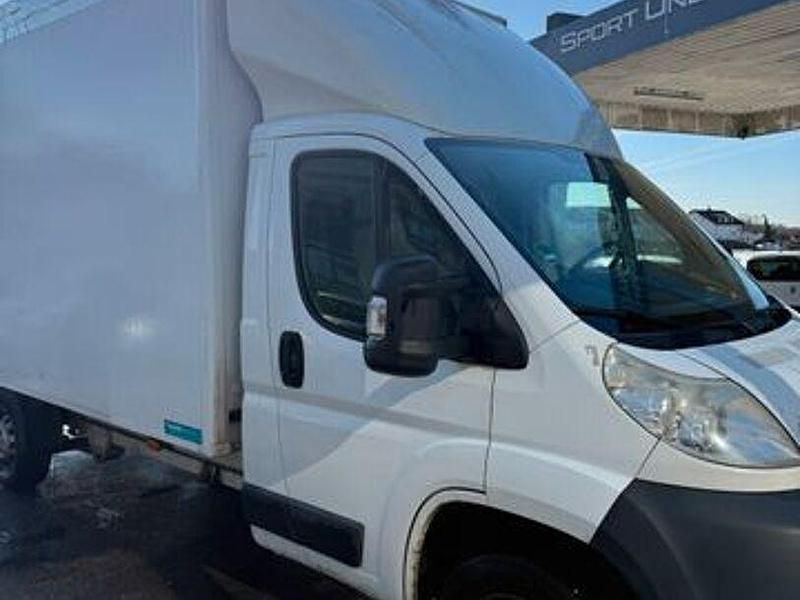 Gebraucht Ford Transit Trend 70 PS (51 kW) 2023 Andere Limousine