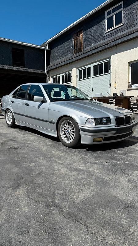 Gebraucht 1997 BMW 318 Limousine | 4.500 € (Guter Preis) - Bild 1/4
