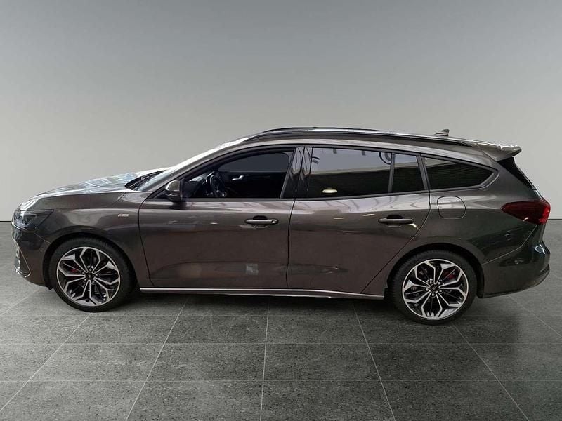 Neu Ford Focus ST-Line X 155 PS (114 kW) 2026 Magneticgrau (metallic) Kombi