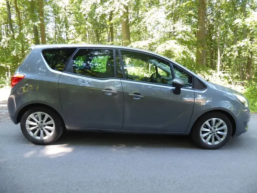 Gebraucht Opel Meriva Active 140 PS (102 kW) 2017 Grau Van / Kleinbus
