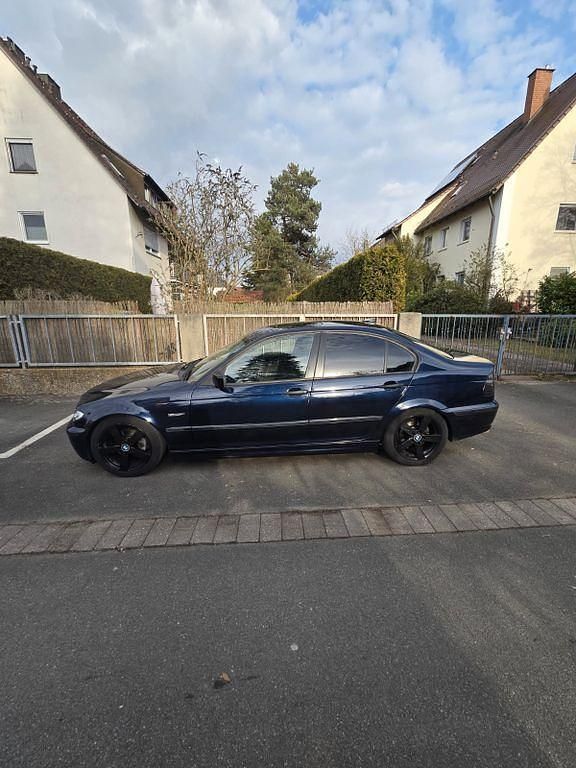 Gebraucht BMW 318 143 PS (105 kW) 2005 Blau Limousine