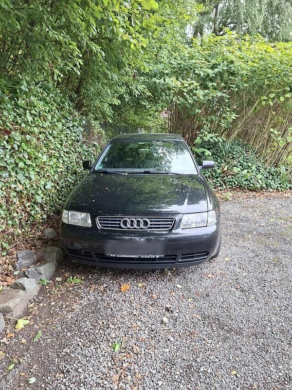 Schwarz Gebraucht 1999 Audi A3 Kleinwagen | 800 € (Guter Preis) - Bild 1/4