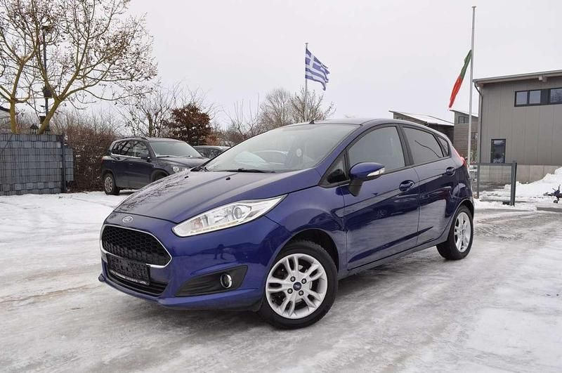 Gebraucht Ford Fiesta Celebration 101 PS (74 kW) 2017 Blau Kleinwagen