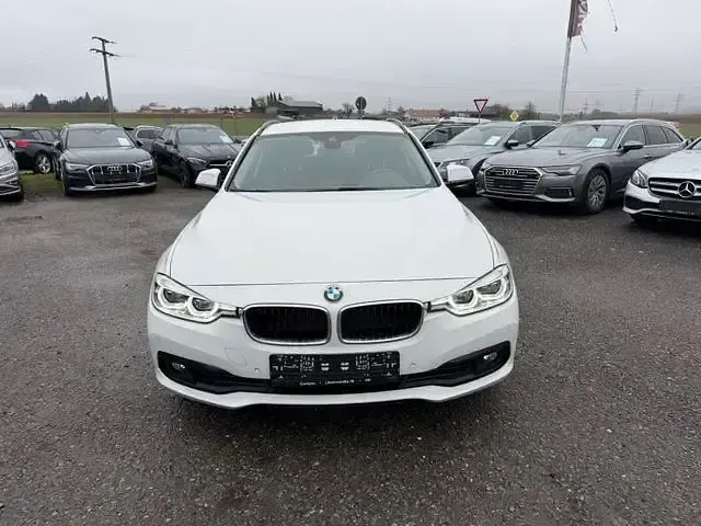 Gebraucht BMW 320 Advantage 190 PS (139 kW) 2017 Andere Kombi