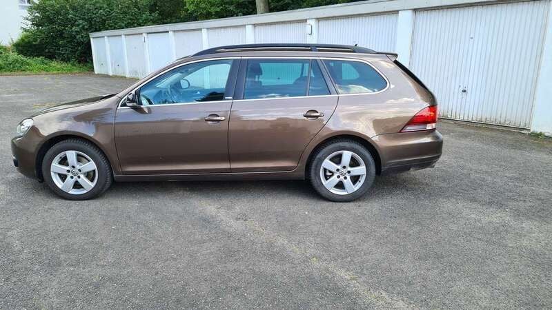 Braun Gebraucht 2012 VW Golf VII Style Kombi | 6.799 € (Fairer Preis) - Bild 1/4