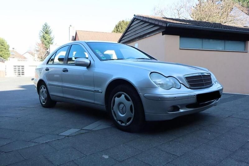 Gebraucht Mercedes C240 169 PS (124 kW) 2001 Grau Limousine