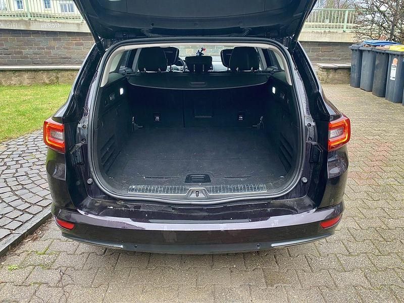 Gebraucht Renault Talisman GrandTour Initiale Paris 224 PS (164 kW) 2019 Violet Kombi