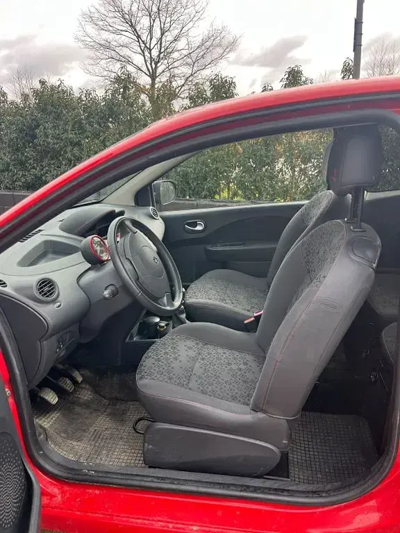 Gebraucht Renault Twingo Rip Curl 75 PS (55 kW) 2011 Rot Kleinwagen