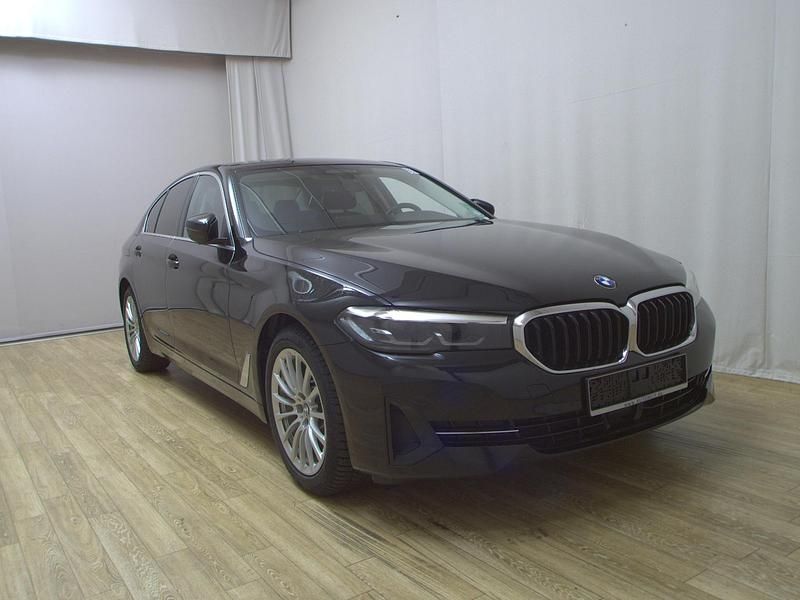 Gebraucht BMW 520 190 PS (139 kW) 2022 Saphirschwarz metallic Limousine