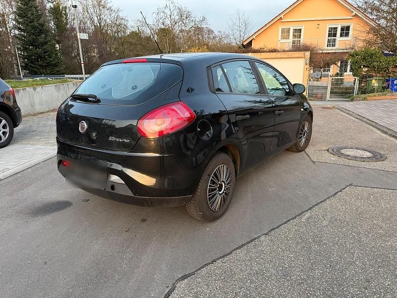 Gebraucht Fiat Bravo 90 PS (66 kW) 2010 Schwarz Kleinwagen