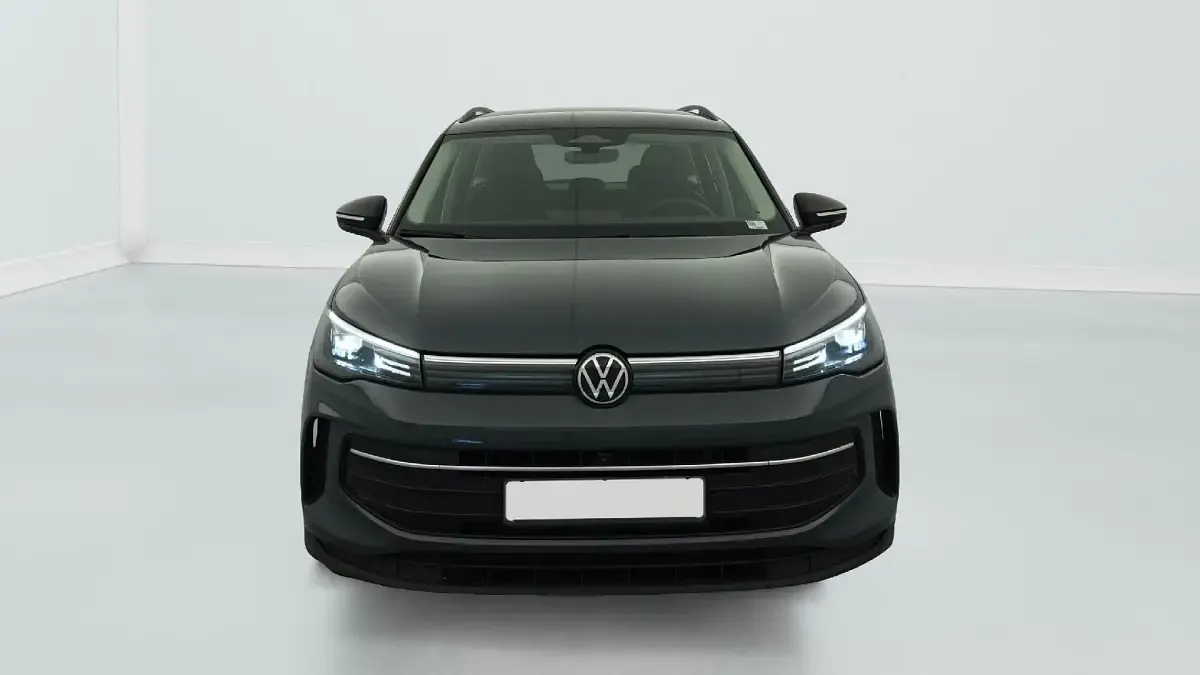 Gebraucht VW Tiguan Life 150 PS (110 kW) 2025 Gris dauphin SUV