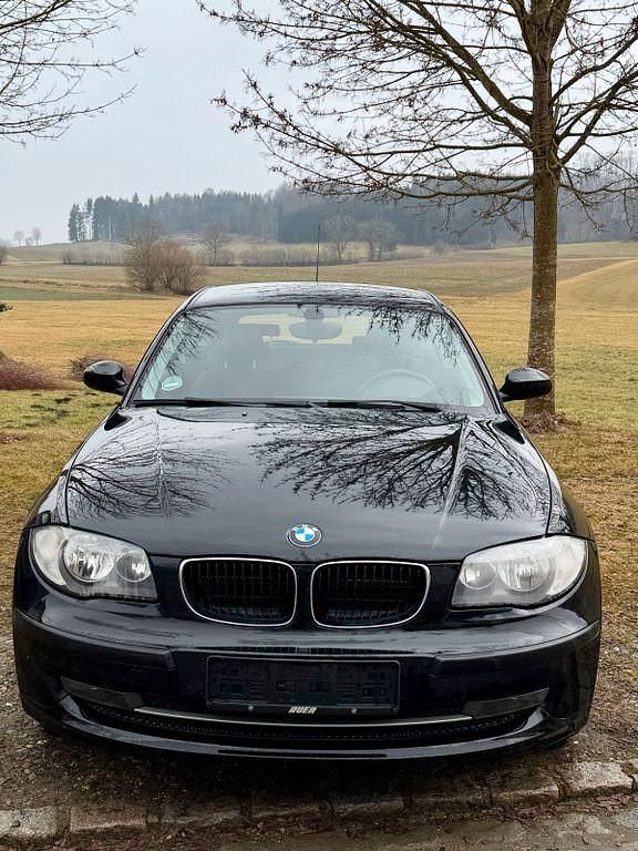 Second-hand BMW 116 122 CP (89 kW) 2009 Negru Hatchback