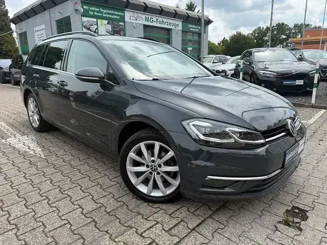 Second-hand VW Golf VII Highline 230 CP (169 kW) 2020 Gri Break