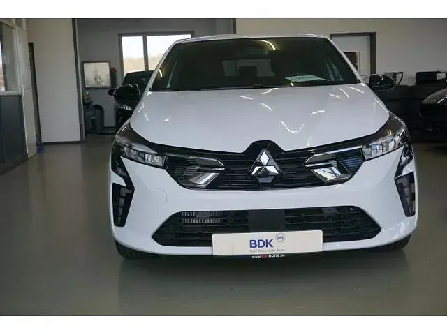 Neu Mitsubishi Colt Intense 91 PS (66 kW) 2025 Antarktisweiß Kleinwagen