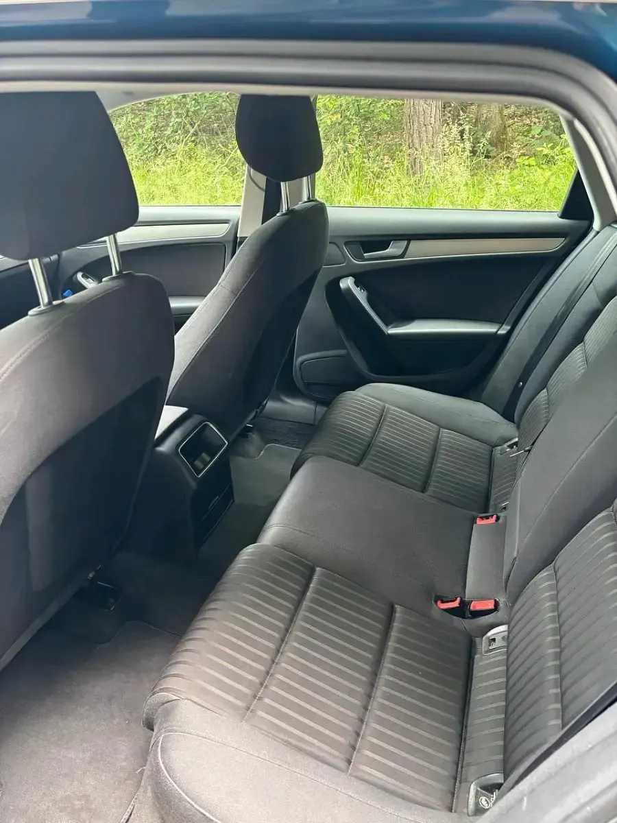 Gebraucht Audi A4 190 PS (139 kW) 2011 Blau Kombi
