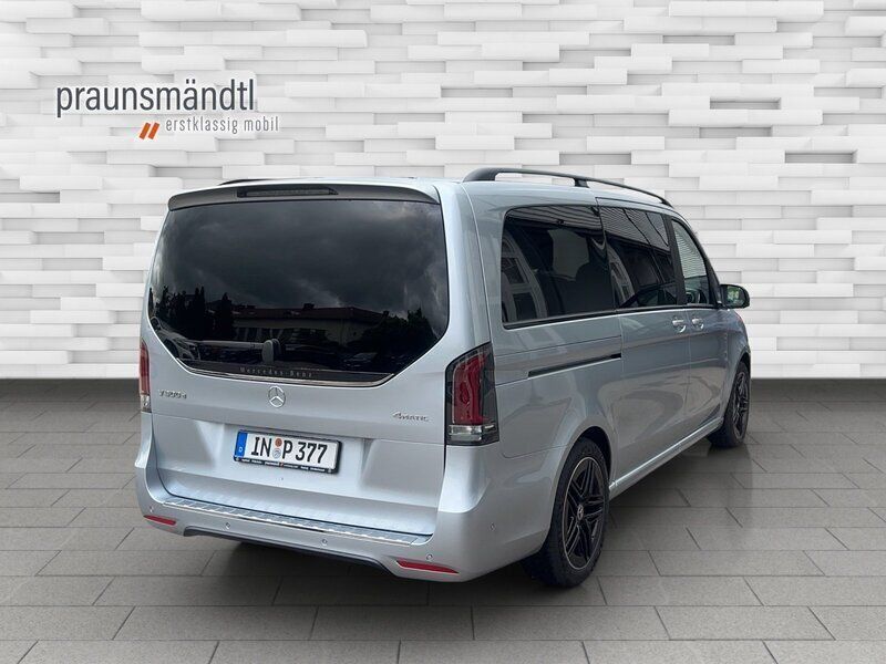 Gebraucht Mercedes V300 AMG line 237 PS (174 kW) 2024 Hightechsilber Van / Kleinbus