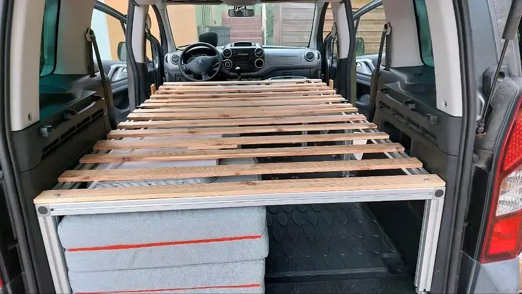 Gebraucht Peugeot TePee 110 PS (80 kW) 2017 Grau Van / Kleinbus