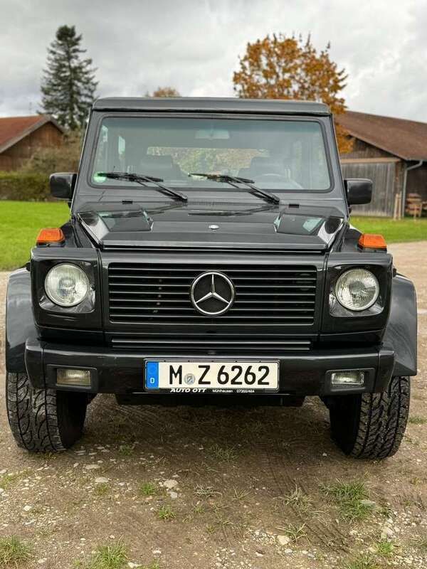 Schwarz Gebraucht 1991 Mercedes G300 SUV | 95.000 € - Bild 1/4