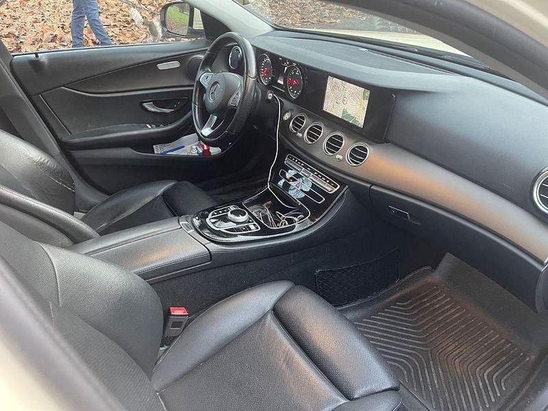 Gebraucht Mercedes E200 150 PS (110 kW) 2017 Beige Limousine