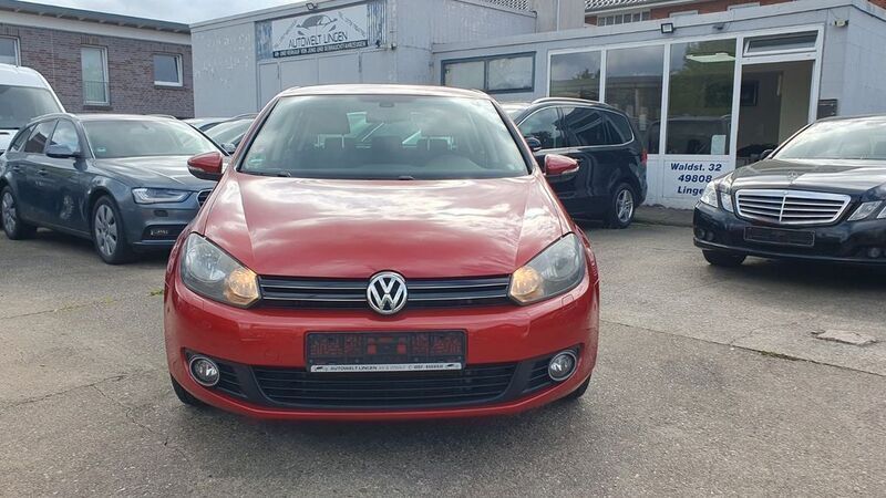 Gebraucht VW Golf VI Team 86 PS (63 kW) 2010 Rot Kleinwagen
