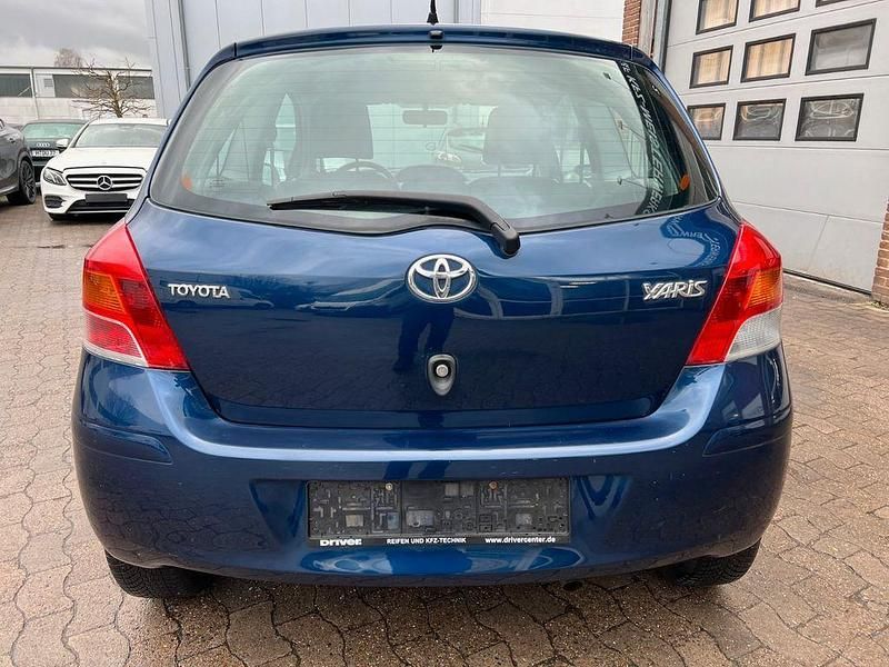 Gebraucht Toyota Yaris Sol 101 PS (74 kW) 2009 Blau Kleinwagen