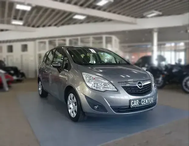 Używany Opel Meriva Edition 101 KM (74 kW) 2011 Minivan