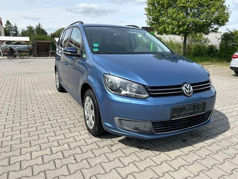 Blau Gebraucht 2010 VW Touran Comfortline Van / Kleinbus | 3.690 € (Fairer Preis) - Bild 1/4
