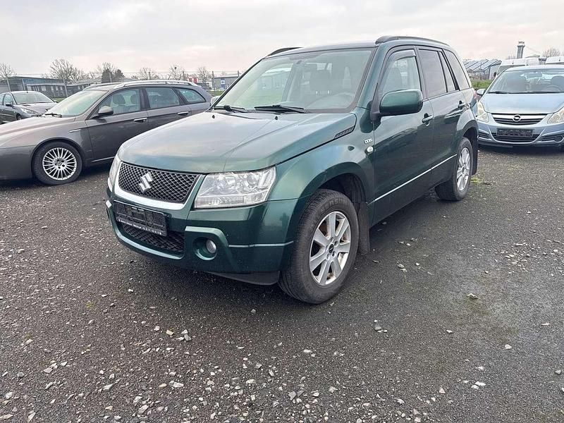 Grün Gebraucht 2008 Suzuki Grand Vitara SUV | 2.300 € (Guter Preis) - Bild 1/4
