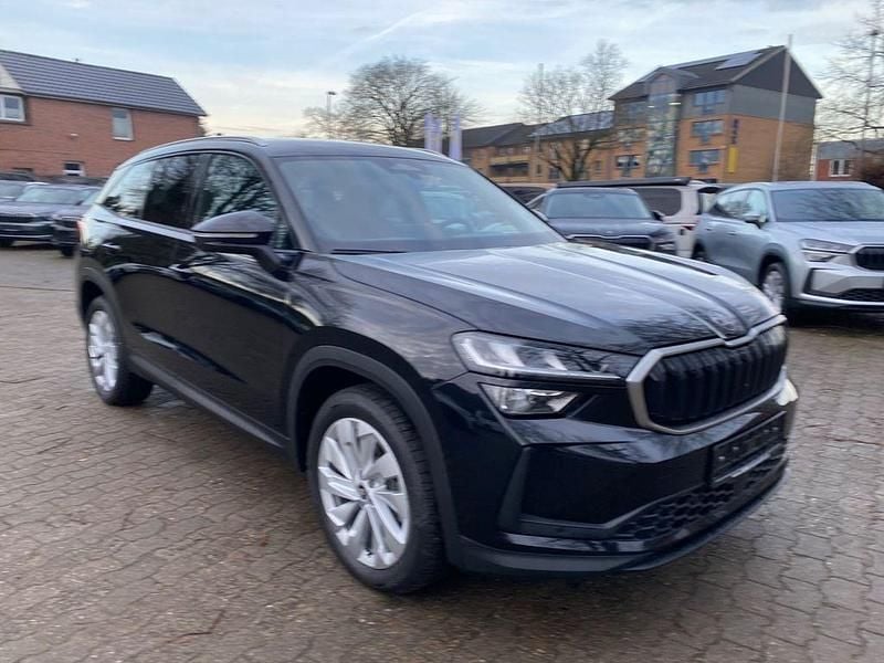 Schwarz Neu 2025 Skoda Kodiaq Selection SUV | 43.780 € (Superpreis) - Bild 1/4