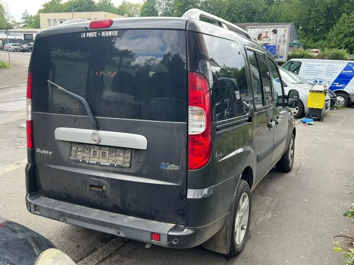 Gebraucht Fiat Doblò 75 PS (55 kW) 2008 Grau Van / Kleinbus
