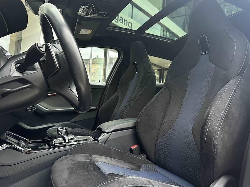 Gebraucht BMW M135 Performance 306 PS (225 kW) 2023 Rot Kleinwagen