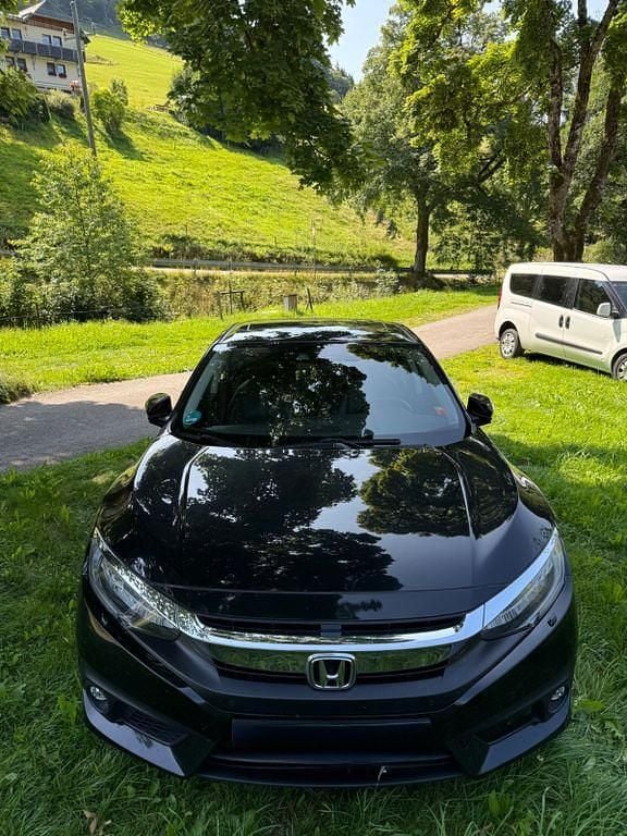 Schwarz Gebraucht 2018 Honda Civic Executive Limousine | 20.500 € (Fairer Preis) - Bild 1/4