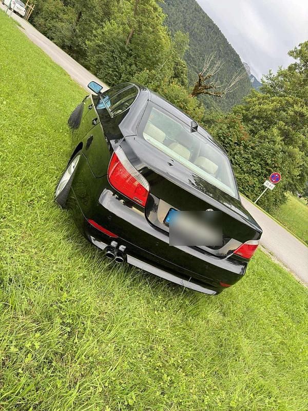 Gebraucht BMW 520 170 PS (125 kW) 2004 Schwarz Kombi