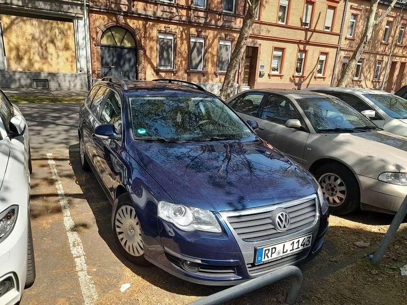 Gebraucht VW Passat 150 PS (110 kW) 2006 Blau Kombi
