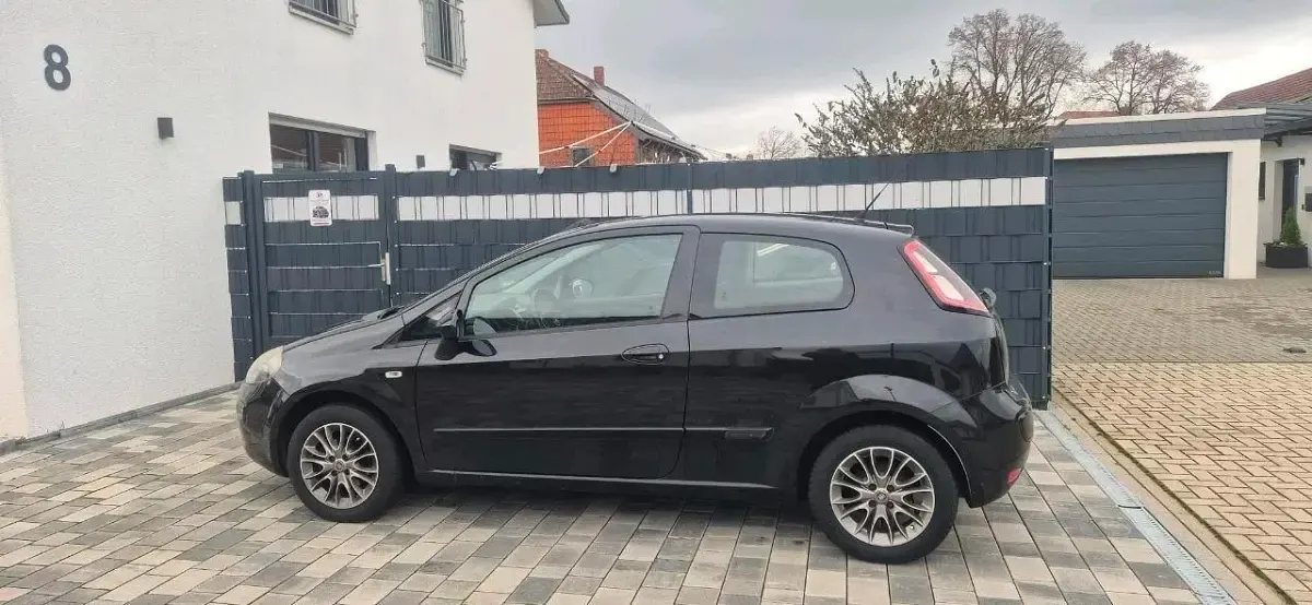 Gebraucht Fiat Punto Evo 69 PS (50 kW) 2011 Schwarz Kleinwagen