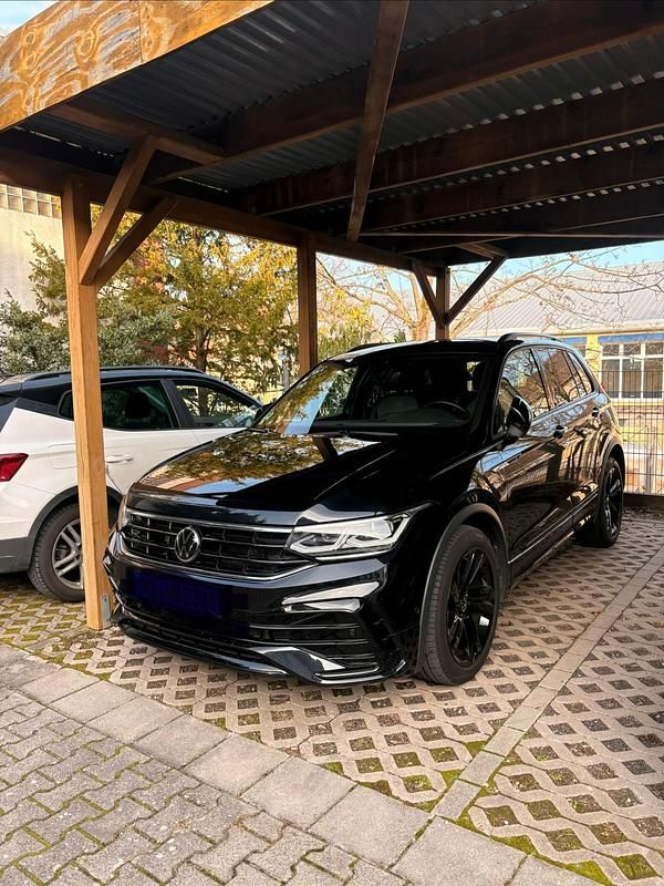 Gebraucht VW Tiguan Style 150 PS (110 kW) 2021 Schwarz SUV