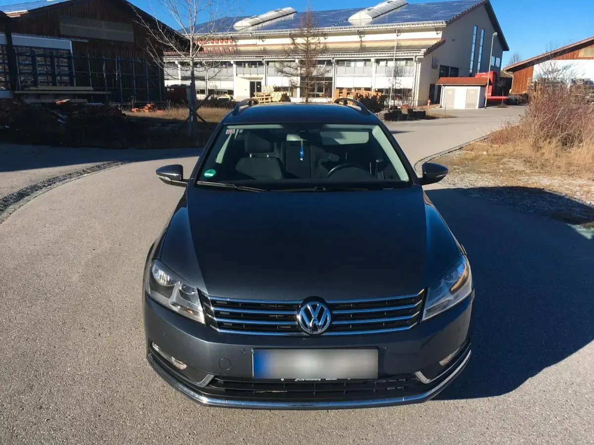 Gebraucht VW Passat 140 PS (102 kW) 2011 Kombi