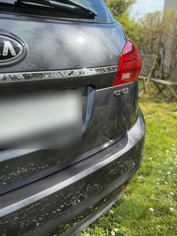 Gebraucht Kia Venga Platinum 128 PS (94 kW) 2015 Grau Kleinwagen