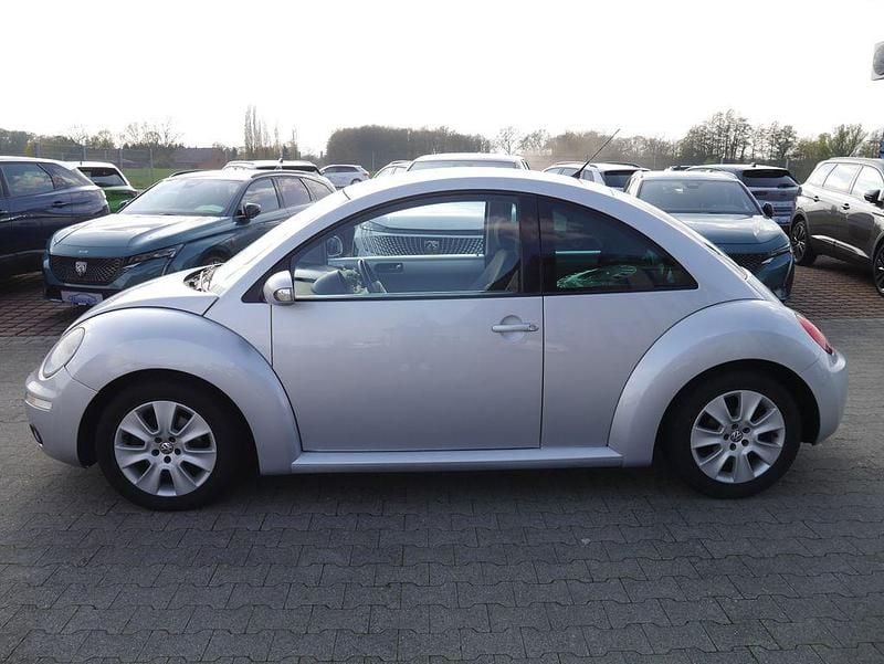Gebraucht VW New Beetle 105 PS (77 kW) 2008 Silber Kleinwagen