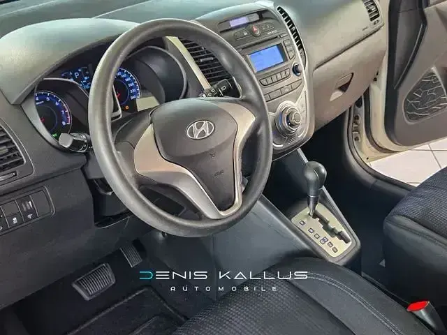 Gebraucht Hyundai ix20 125 PS (91 kW) 2014 Weiß Kleinwagen