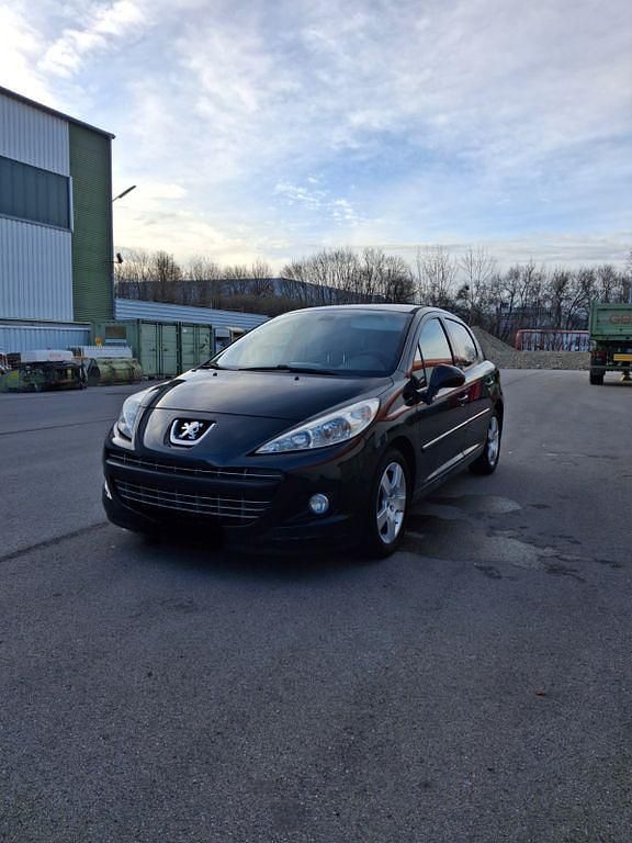 Gebraucht Peugeot 207 Platinum 156 PS (114 kW) 2011 Schwarz Limousine