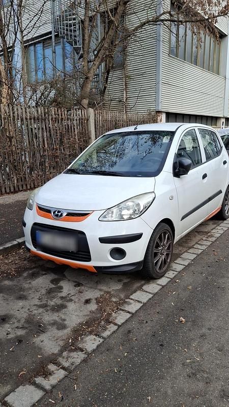 Weiß Gebraucht 2010 Hyundai i10 Kleinwagen | 2.700 € - Bild 1/4