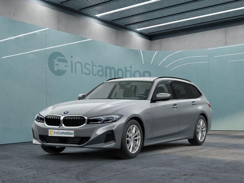 Grau Gebraucht 2022 BMW 320e Kombi | 30.649 € (Fairer Preis) - Bild 1/4