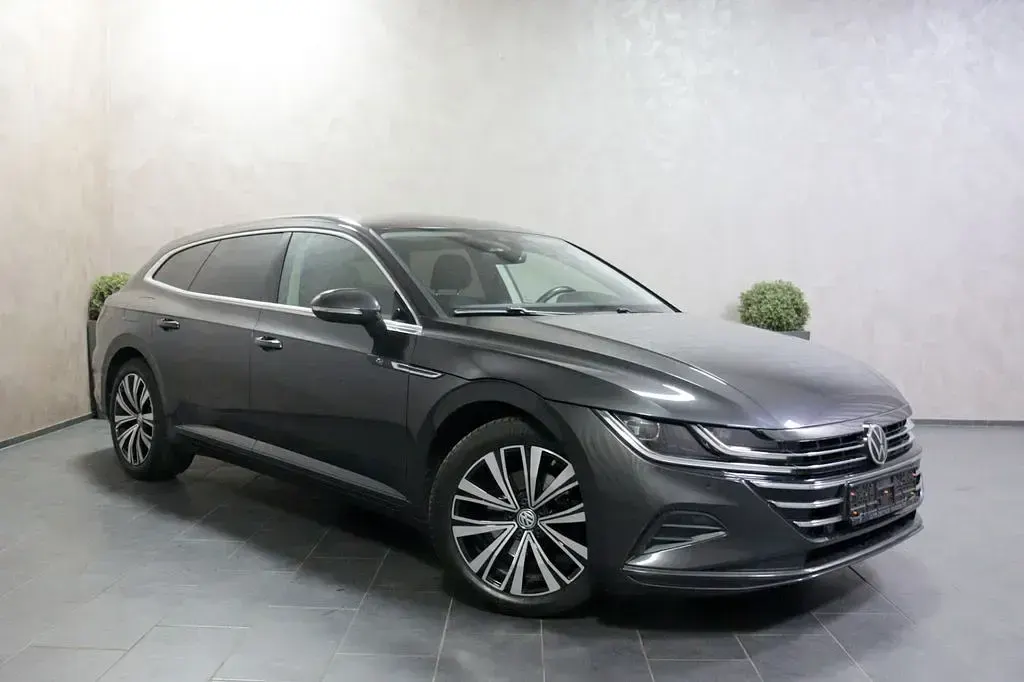 Gebraucht VW Arteon 150 PS (110 kW) 2021 Mangangraumetallic (metallic) Kombi